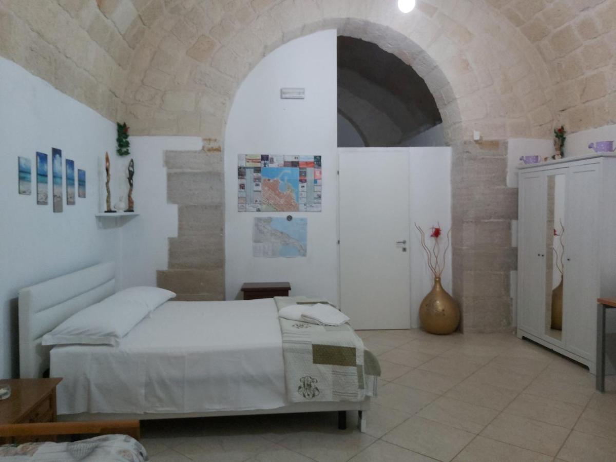 Bed and Breakfast La Stradina Трани Экстерьер фото