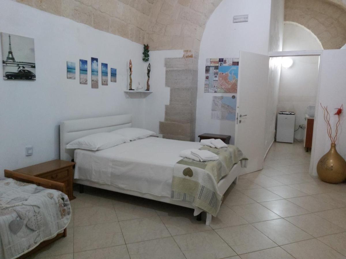 Bed and Breakfast La Stradina Трани Экстерьер фото